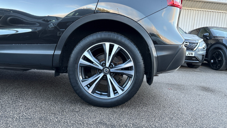 Nissan Qashqai 1.3 DiG-T 160 N-Connecta 5dr DCT Petrol Hatchback